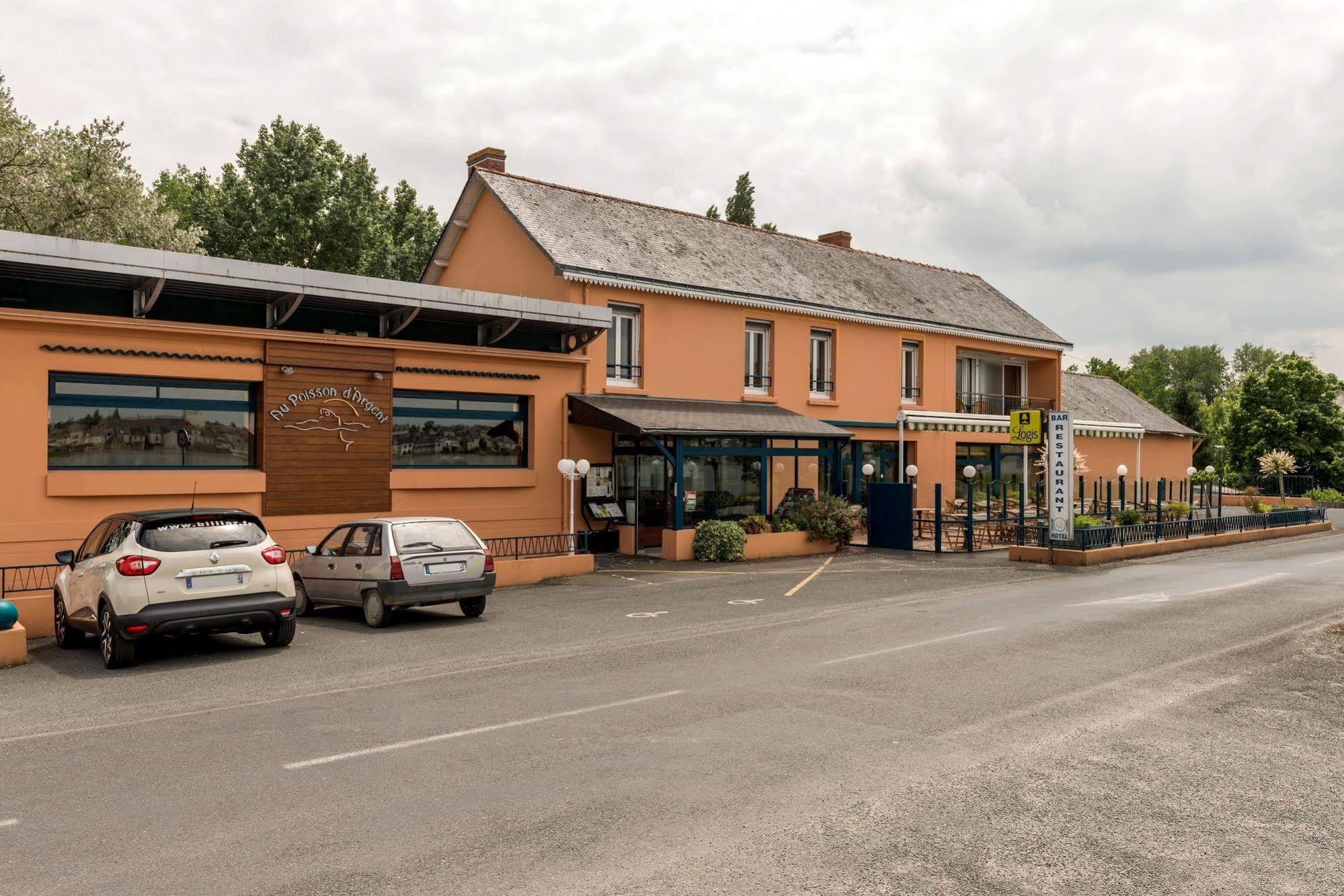 Logis Hotels - Au Poisson D'Argent - Hotel 3 Etoiles Et Restaurant Le Mesnil-en-Vallee Luaran gambar